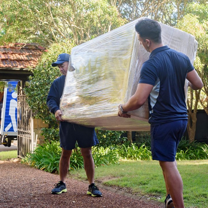 Image of Movers moving lounge
